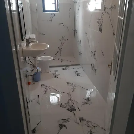 Ambjent Modern Prane Pogradecit 1 * Pogradec
